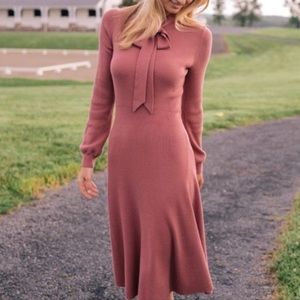 Gal meets Glam sweater dress with neck bow; size medium